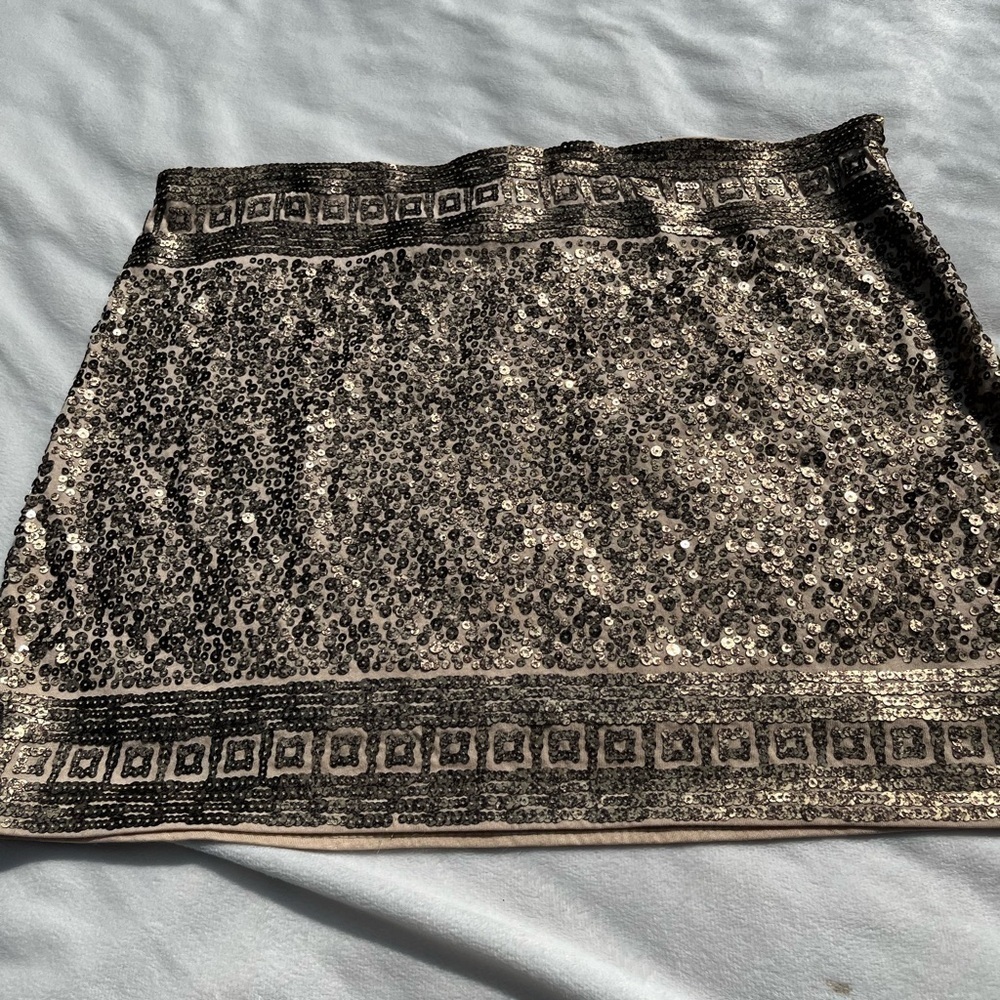 Gold Sequin Embellished Skirt - Picture 6 of 12